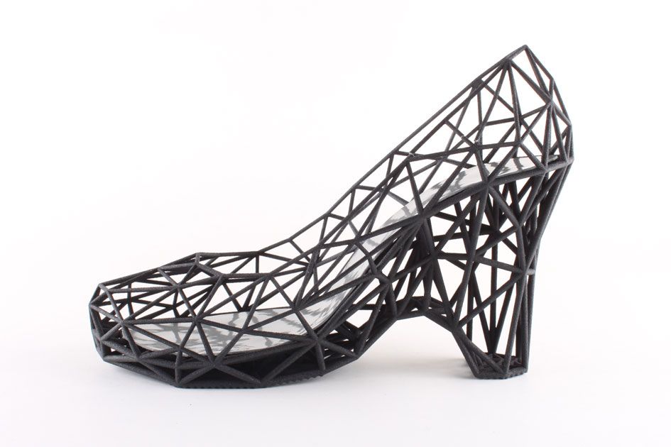 «1С» инвестирует в создание технологии виртуальной примерки обуви