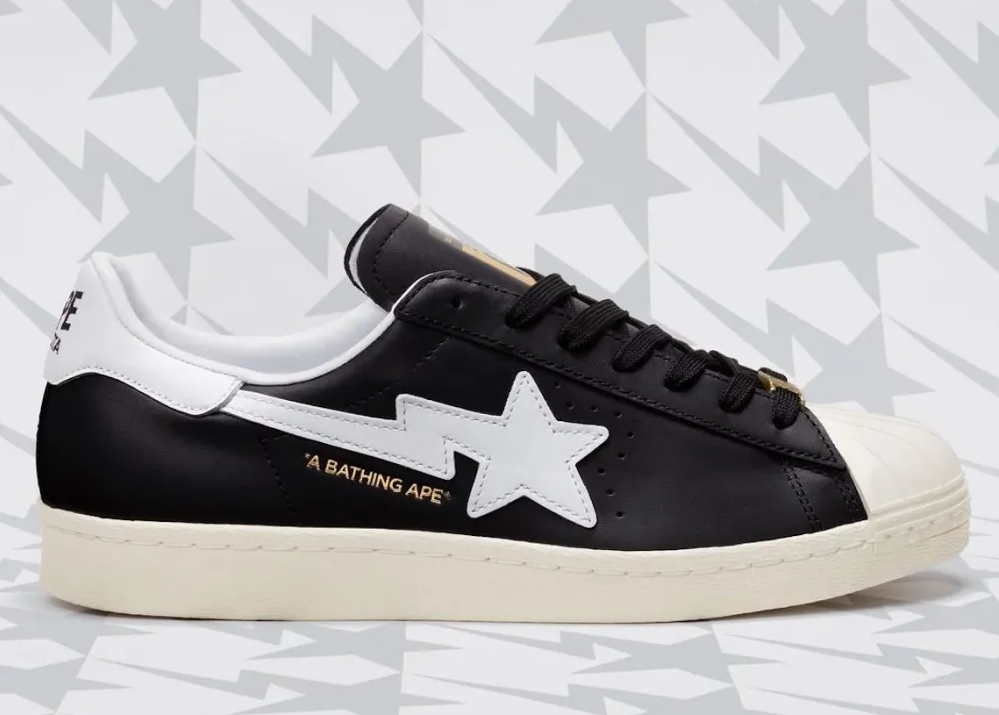 На этой неделе выходит коллаборация A Bathing Ape и adidas Superstar