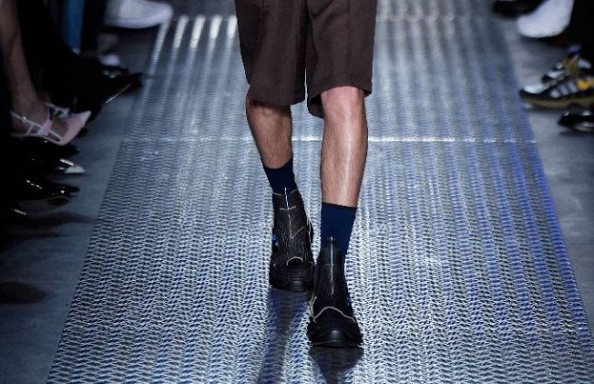 Prada recordo la moda de los anos 90 en la nueva coleccion otono 18
