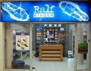 Ralf Ringer abre en Londres