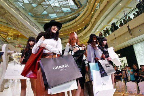 Global luxury market shows growth