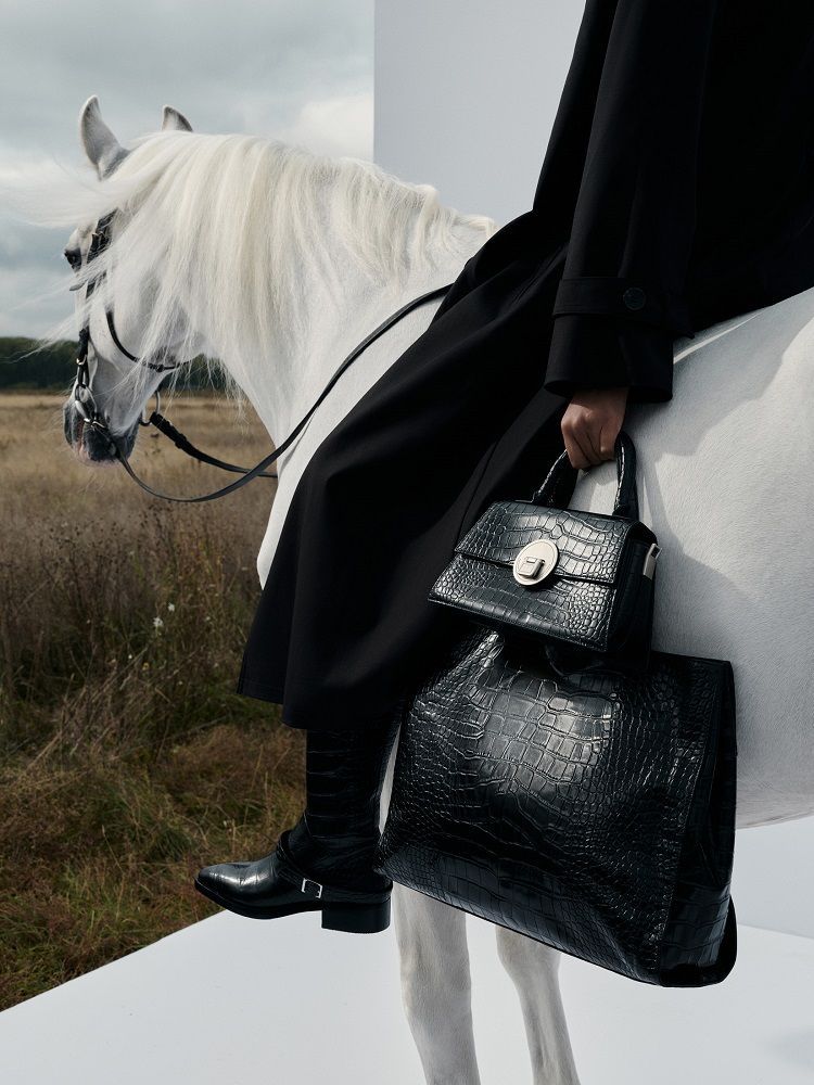 EKONIKA took a step towards luxury in the fall-winter'23 season