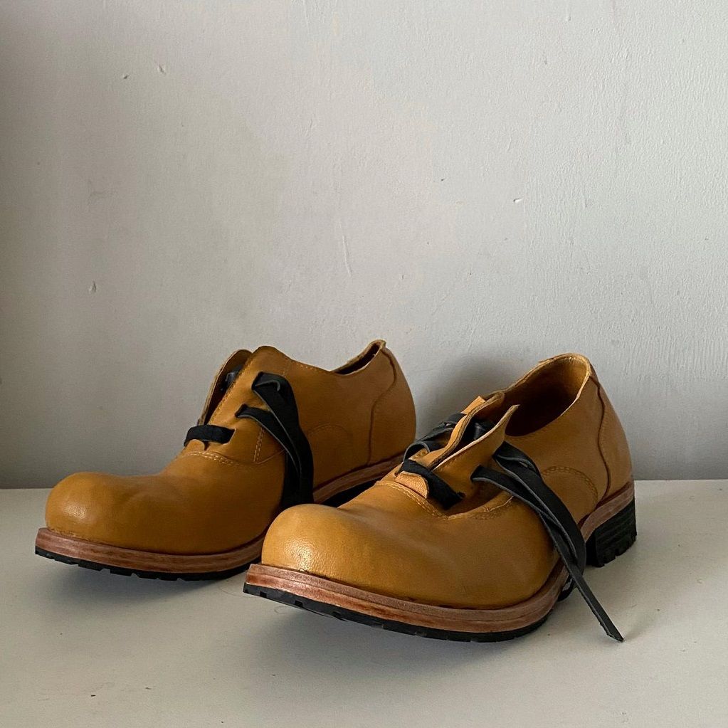 Modello di scarpa della collezione “RUST” del vincitore di Shoes Style Alexander Grigoriev