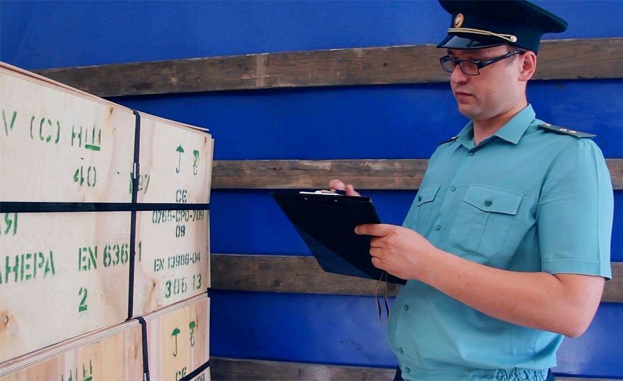 За три недели действия обязательной маркировки в Россию ввезли 12 млн пар обуви