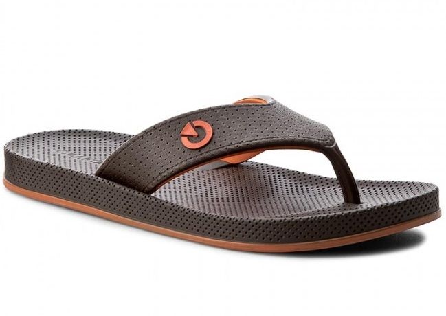 Cartago introduced a new collection of men's sandals and slippers