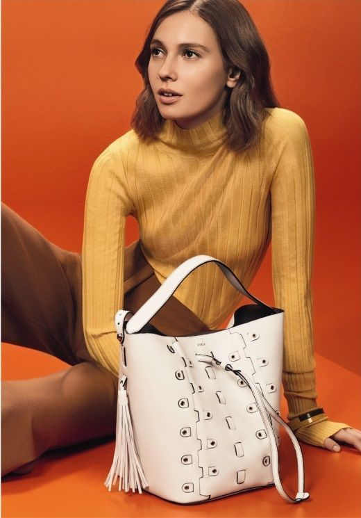 Furla Launches 2017 Spring-Summer Collection Advertising Campaign