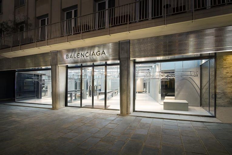 Balenciaga opens a new boutique in Paris