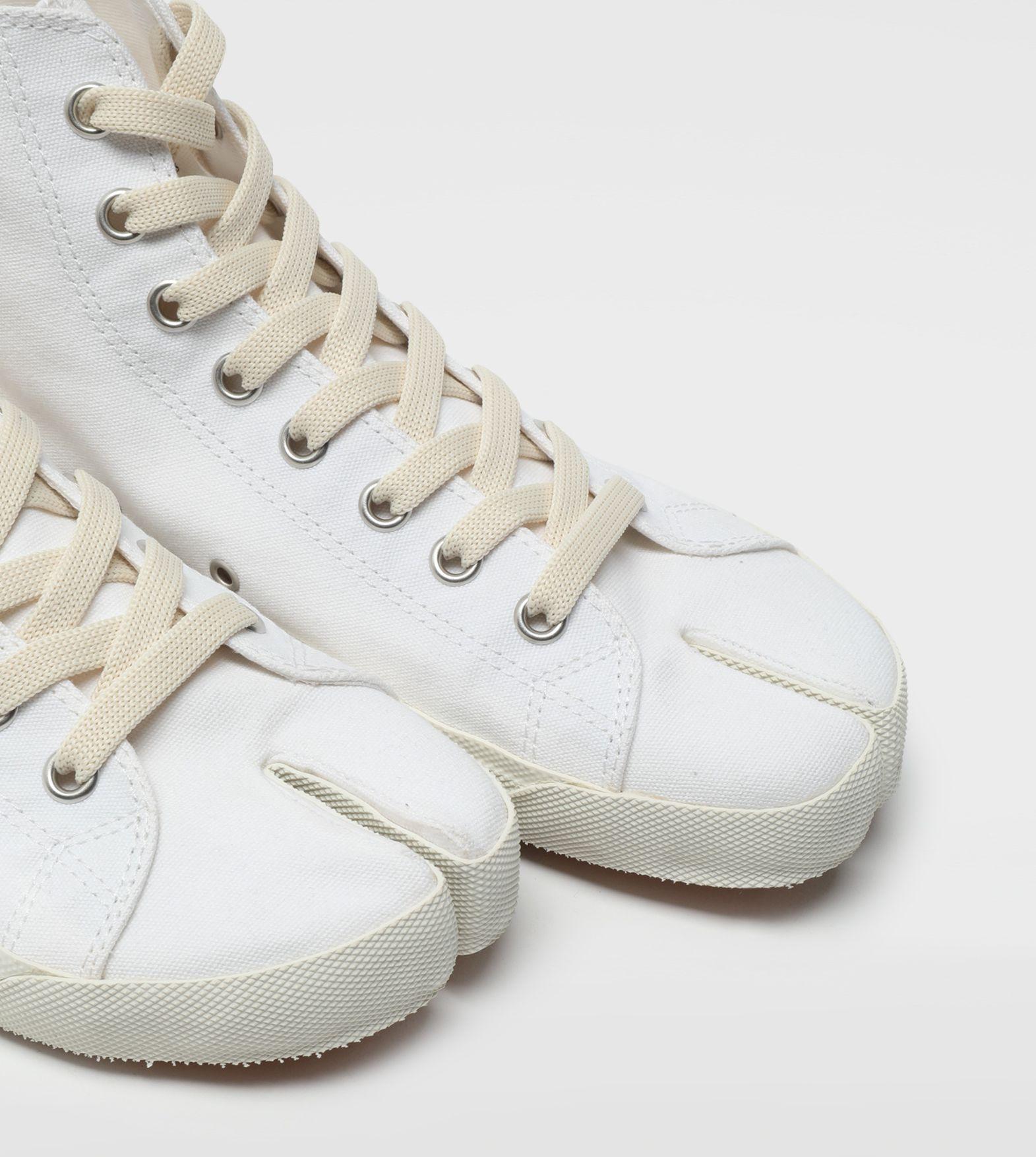 Maison Margiela, Tabi sneakers, 495 Euro