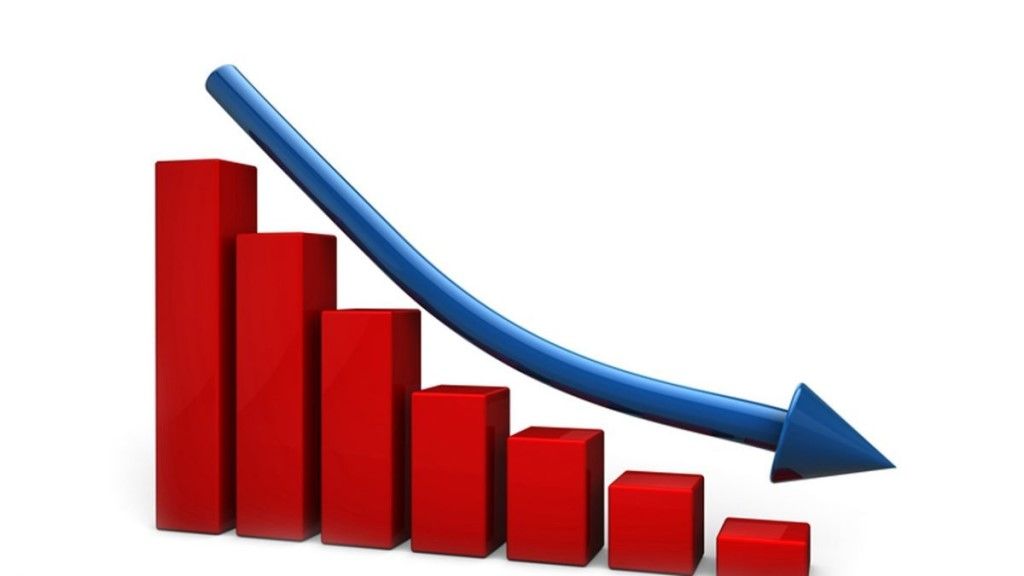 Sales of clothing and footwear in Russia have decreased by 40,5% since February