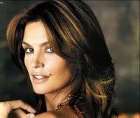 Cindy Crawford will register his name in Russia as a trademark for the sale of clothing and shoes