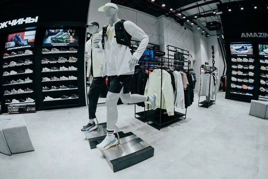La tienda AMAZING RED en el centro comercial Aviapark de Moscú. Foto: Inventive Retail Group