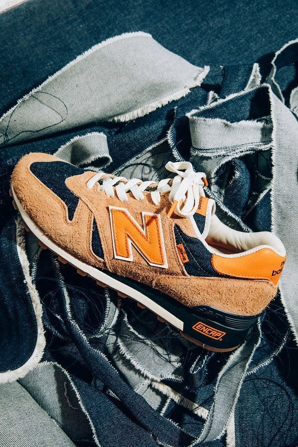 Levi's und New Balance haben sich zusammengetan, um ein spezielles Schuhmodell auf den Markt zu bringen