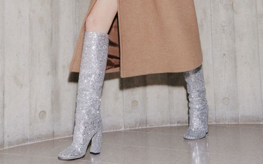 Victoria Beckham incluye botas disco en la colección Fall'21