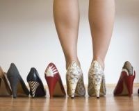 The share of foreign supplies of shoes is 90% of the total market