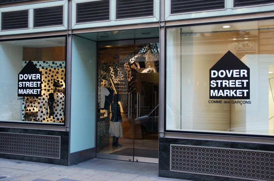 Balenciaga  предложил сервис кастомизации в лондонском Dover Street Market