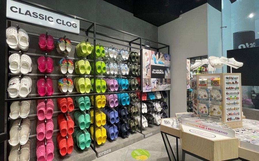 Crocs has updated the retail concept of stores in two Moscow "Mega"