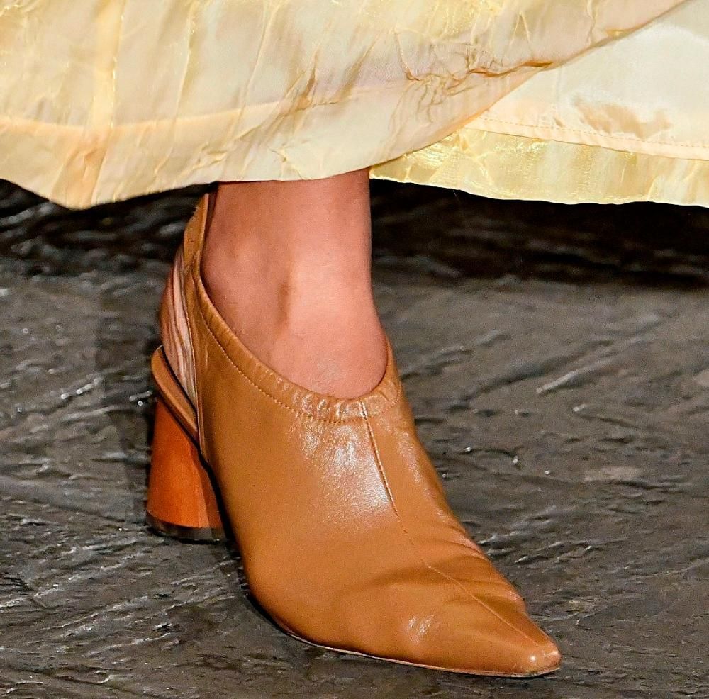 Construction: Open Heel