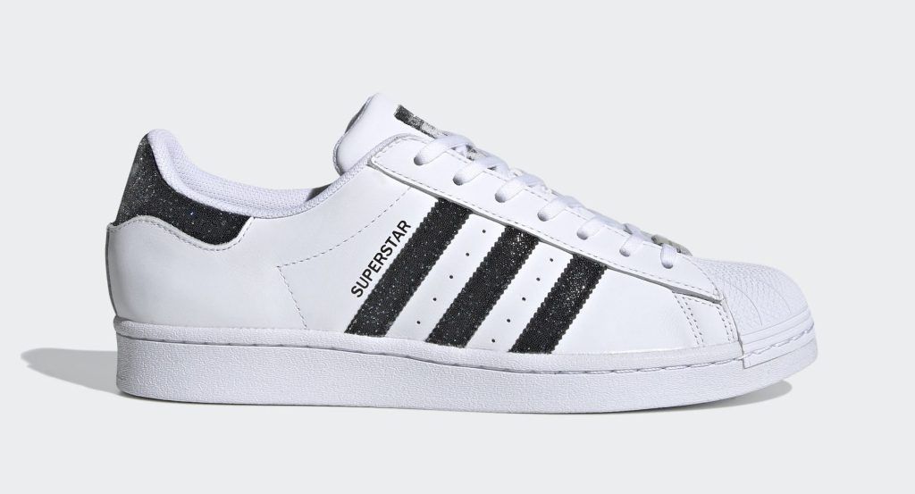 Adidas Originals agrega brillo a tres de sus icónicas zapatillas