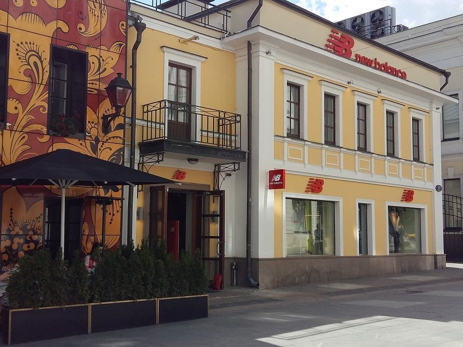 Stoleshnikov loses the status of a luxury street