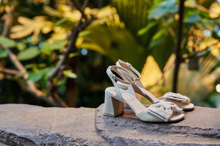 "Econika" released a collection of spring-summer'19 in delicate watercolor tones