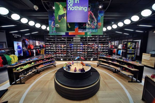 In “Aviapark” opened an interactive store Adidas