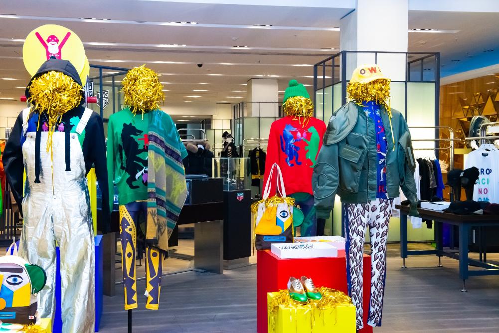 Tienda emergente de Año Nuevo Walter van Beirendonck, los grandes almacenes Tsvetnoy, Moscú