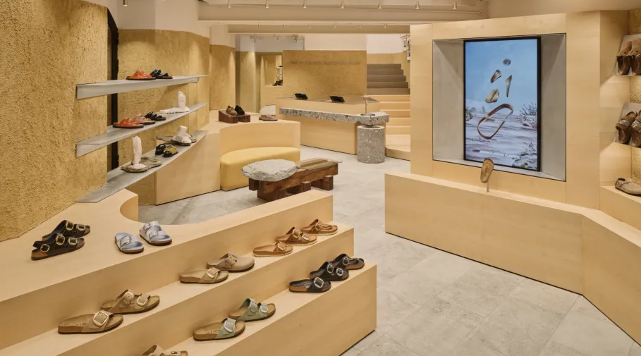 Birkenstock открыл флагман в Милане