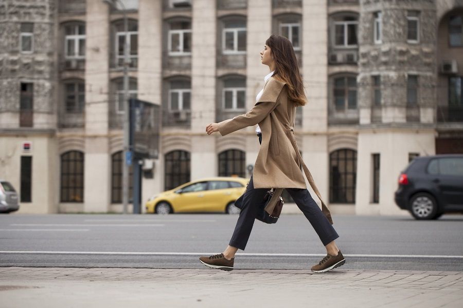 MBT presentó una colección de zapatos para hombre y mujer invierno 2020/21