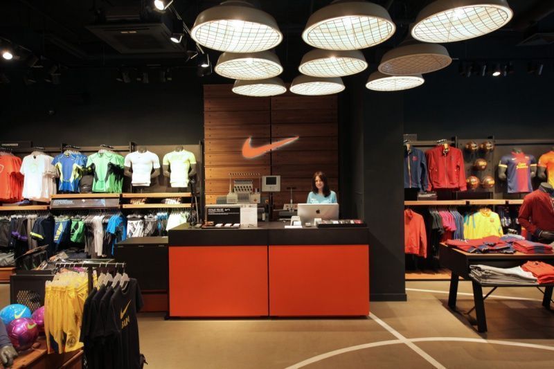 The largest Nike store will open in Moscow in spring