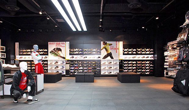 The number of Adidas employees in Russia and the CIS for the year decreased by a quarter