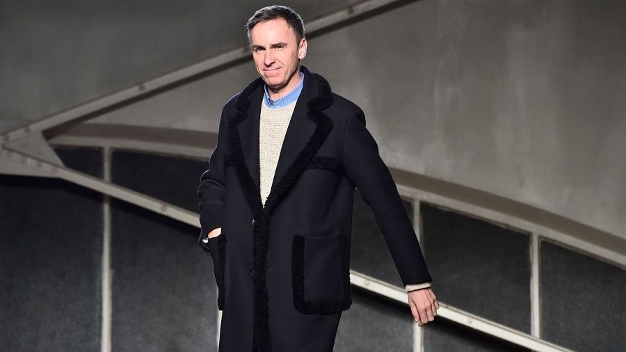 Раф Симонс станет вторым креативным директором в Prada