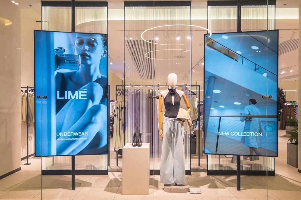 LIME flagship store in Moscow on Kuznetsky Most