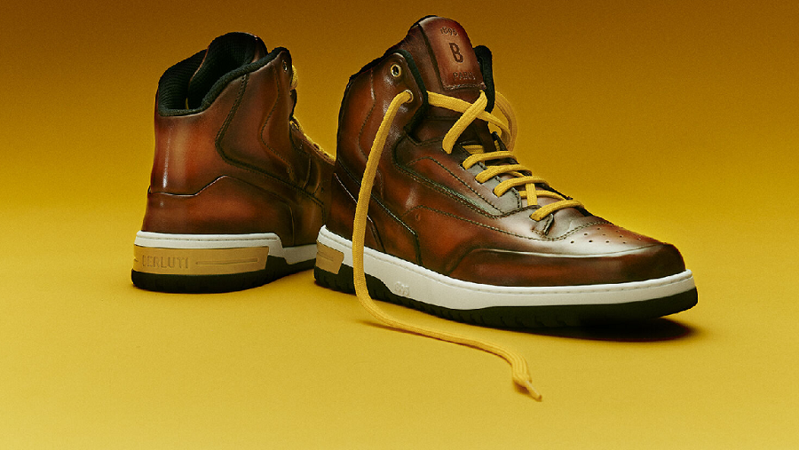 Berluti ha rilasciato un nuovo modello nello stile delle scarpe da basket degli anni '80.