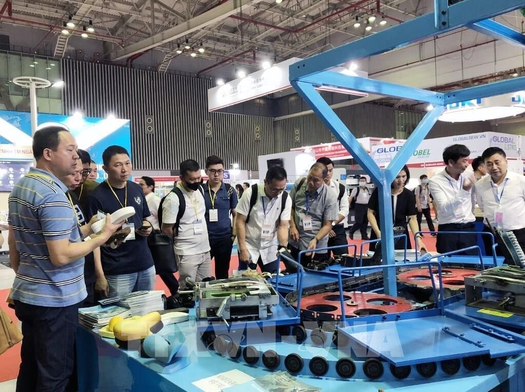 Shoes & Leather Vietnam and If Vietnam 2023 exhibitions were held in Ho Chi Minh City