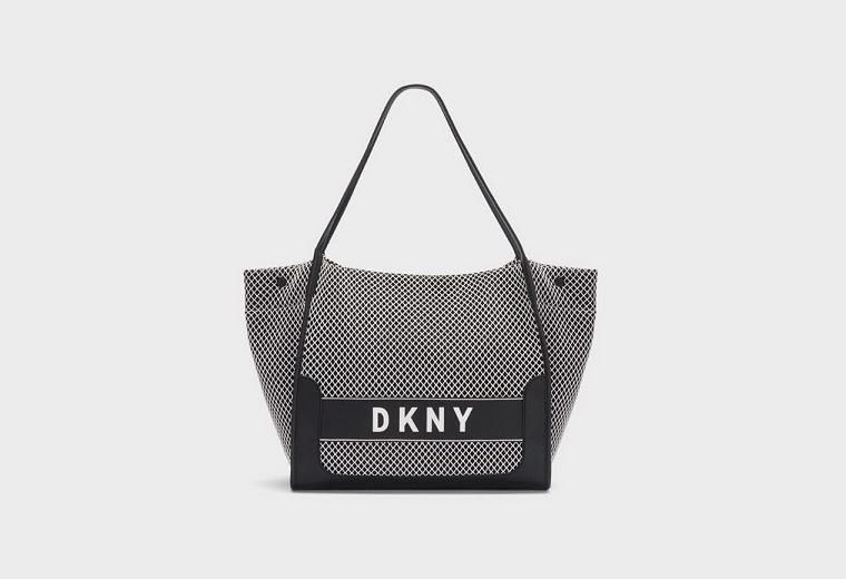 Нью-Йоркский бренд DKNY  представил новую коллекцию аксессуаров