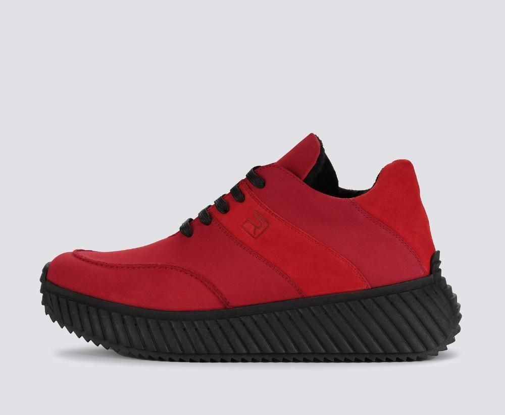RICONTE presentará una nueva colección "espacial" en la feria Euro Shoes de Moscú