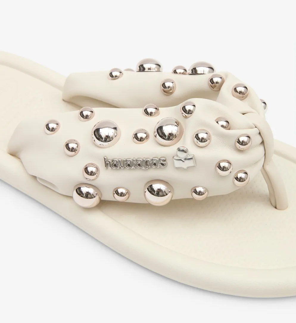 Пляжное настроение дарит коллаборация Havaianas и Isabel Marant 