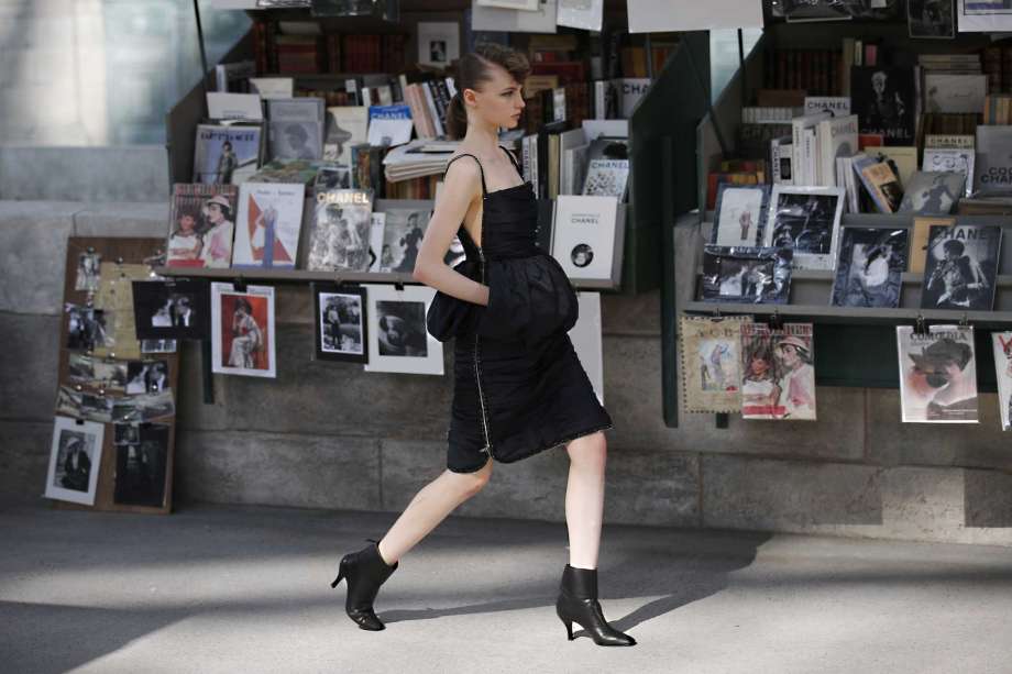 Кутюрные ботильоны Chanel сезона осень’18 предназначены для прогулок 