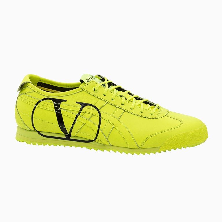 Valentino представил коллаборацию с японским брендом Onitsuka Tiger