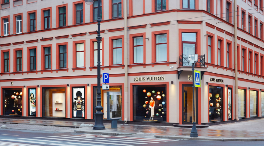 Premium brands open street retail stores in St. Petersburg