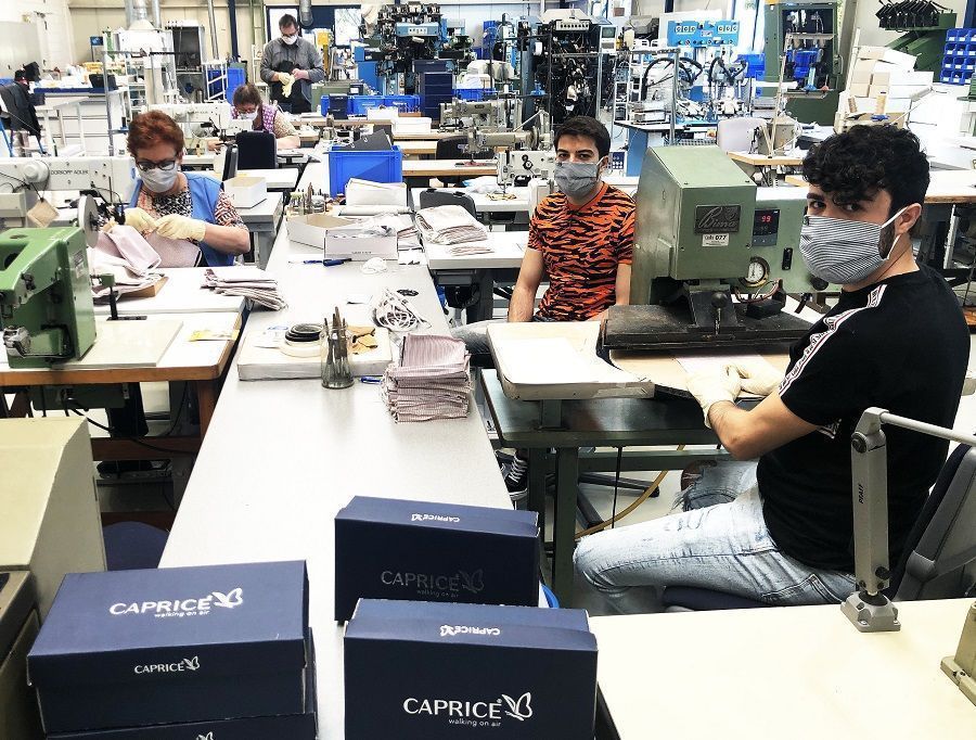 8cad61f9a2f277d58548e90fa5ac9f0e Бренд Caprice перепрофилировал свои фабрики на выпуск защитных масок | Портал легкой промышленности «Пошив.рус»