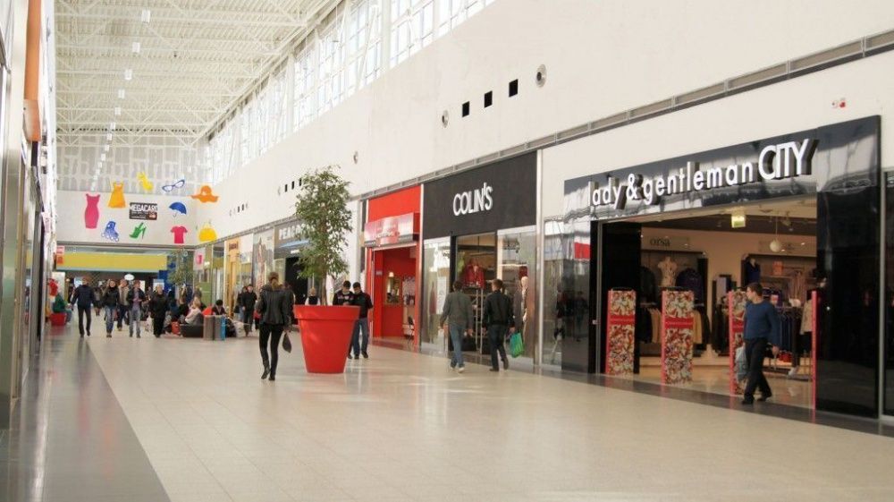 Shopping malls can reduce opening hours