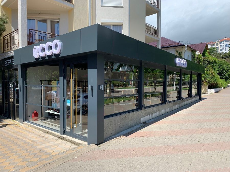 ECCO открыл поп-ап магазин в Геленджике