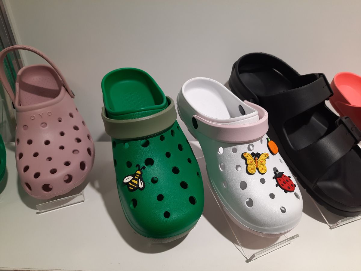 Gavary Mix presents a collection of functional footwear with moisture protection