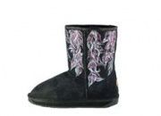 Russische Designer dekorierten Ugg-Schuhe