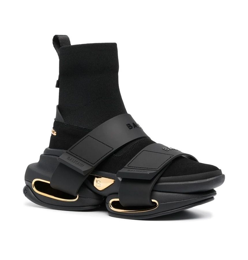 Balmain B-negrita, 58 ₽ (Farfetch)