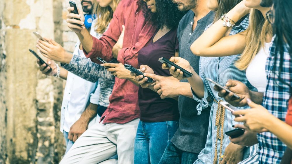 Verkehr durch online. Wie soziale Netzwerke dem Geschäft helfen, den Umsatz im Urlaub zu steigern