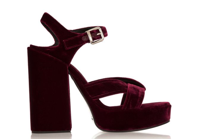 Tendencia de verano - zapatos de terciopelo