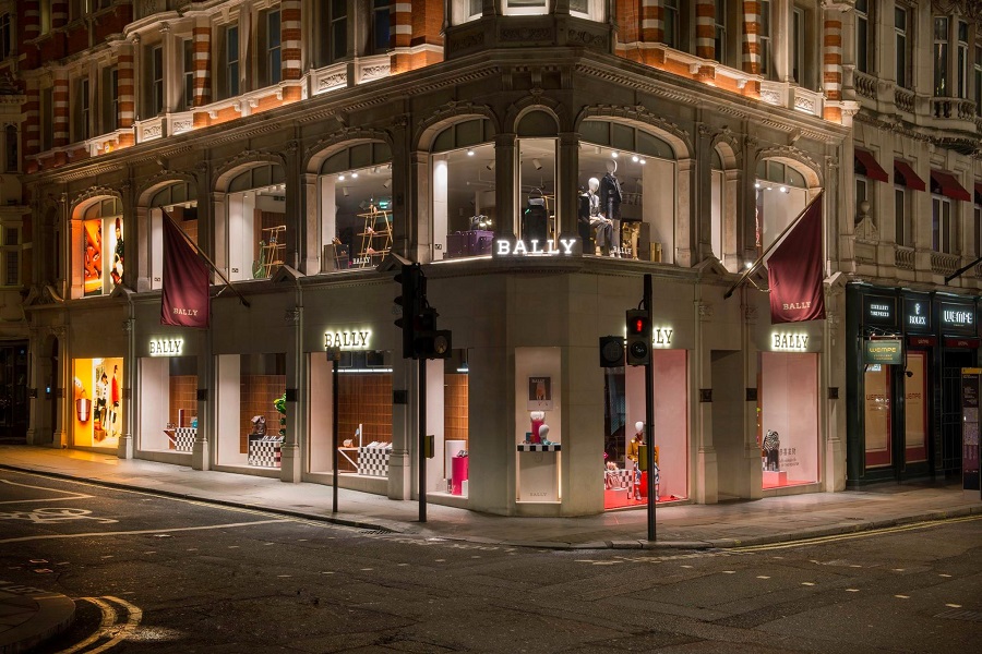 Nuova vetrina nella boutique di punta di Bally a Londra