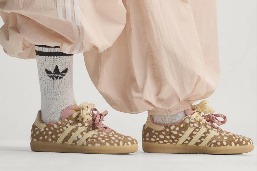 Вышли новые кроссовки Adidas Samba  в принте, имитирующем шкуру оленя
